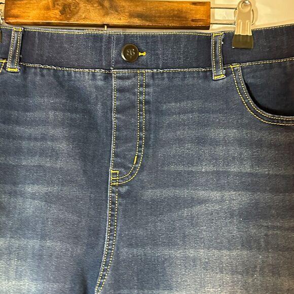 Betabrand Pull-on Blue Jean - Picture 3 of 4